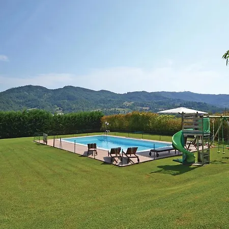 Four Bedroom Holiday Pg With A Fireplace 01 * Città di Castello