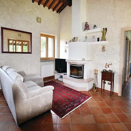 Nyaraló Four Bedroom Holiday Pg With A Fireplace 01 Città di Castello