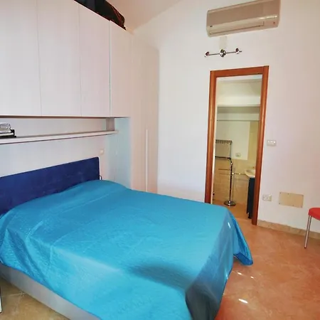 Nyaraló Four Bedroom Holiday Pg With A Fireplace 01 Città di Castello